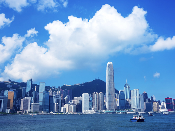不常住香港如何拿永居？
