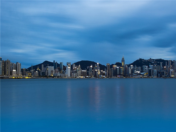 香港公司自雇续签的流程