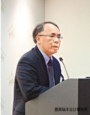葉兆輝鼓勵老板可以停薪留職及由全職轉兼職的方法,令市民能夠更積極考慮增加生育的計劃。來源 香港<a href=