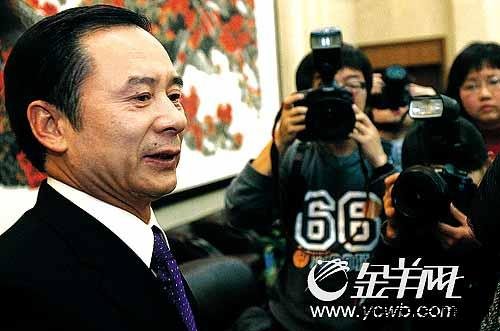 全國政協委員、廣州星河灣地產控股有限公司董事長黃文仔 全國政協委員、廣州星河灣地產控股有限公司董事長黃文仔