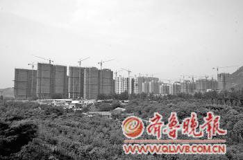 5月份楼市开盘数量不是很多。 本报记者 张中 摄 5月份楼市开盘数量不是很多。 本报记者 张中 摄