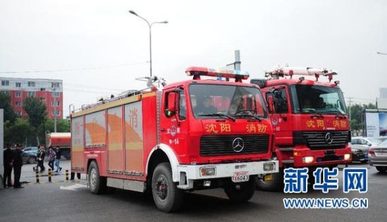 6月12日,消防车赶到事故现场。 新华社记者 潘昱龙 摄 6月12日,消防车赶到事故现场。 新华社记者 潘昱龙 摄